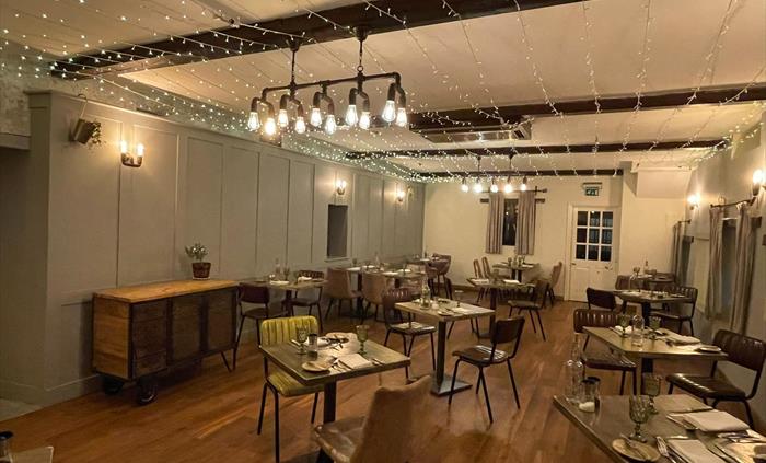 The Great House is home to Leicester's restaurant which boasts many accolades and holds 2AA Rosettes for culinary excellence. Providing a range of sea